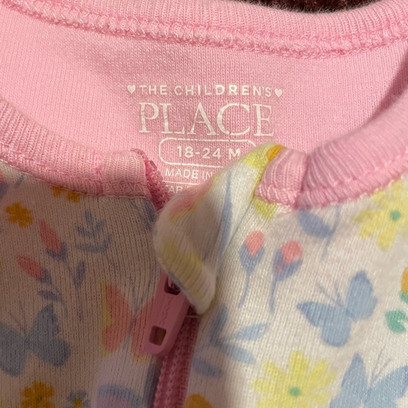 Children’s Place pajamas - Picture 2 of 2